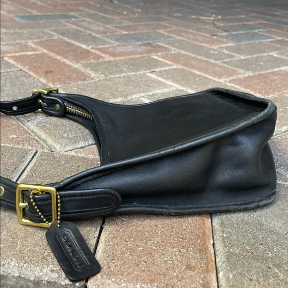 Coach vintage black crossbody bag - Picture 6 of 10